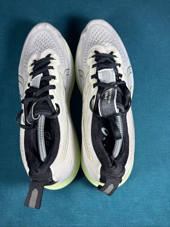 Athletic_Shoes